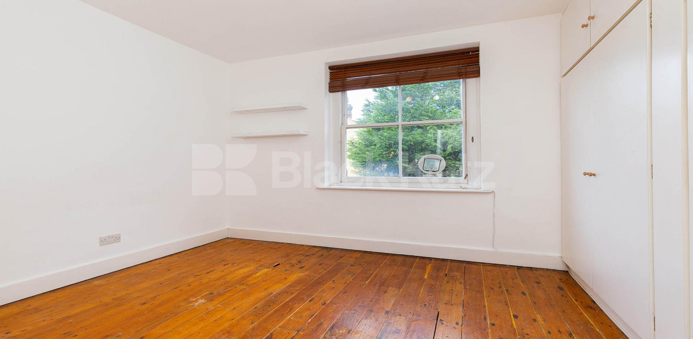 Spacious two bedroom set in a period conversion Milton Road, Highgate